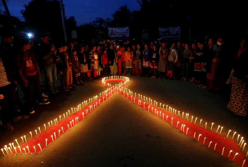 Buenaventura Clotet: "Cada año mueren en el mundo más de un millón de personas por el Sida" Buenaventura Clotet: "Cada año mueren en el mundo más de un millón de personas por el Sida"