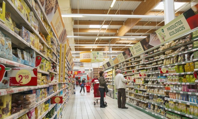 Guerra contra el aceite de palma: Alcampo estudia eliminarlo de sus productos de marca propia Guerra contra el aceite de palma: Alcampo estudia eliminarlo de sus productos de marca propia