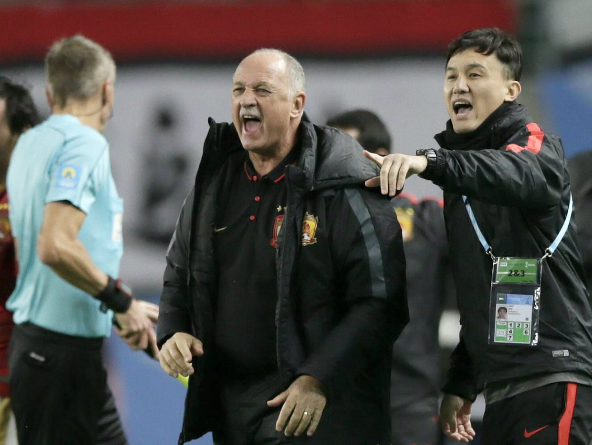 Scolari: "El Barcelona tiene 25 jugadores que juegan al nivel de Neymar" Scolari: "El Barcelona tiene 25 jugadores que juegan al nivel de Neymar"