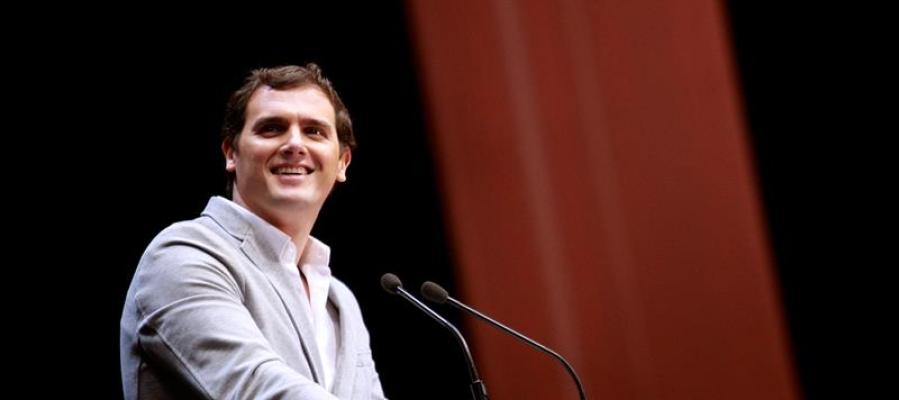 Albert Rivera en un acto de campaña Albert Rivera en un acto de campaña