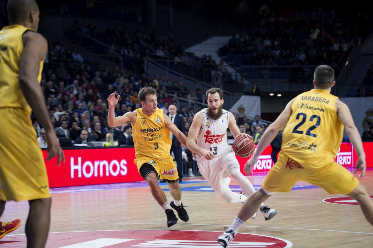 El Chacho lidera a un Real Madrid intratable ante el Gran Canaria El Chacho lidera a un Real Madrid intratable ante el Gran Canaria