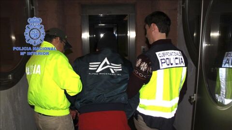 Fotograf&iacute;a facilitada por la Guardia Civil de la detenci&oacute;n de H&eacute;ctor Albeidis