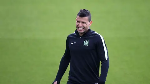 El Kun Agüero, durante un entrenamiento con el Manchester City El Kun Agüero, durante un entrenamiento con el Manchester City