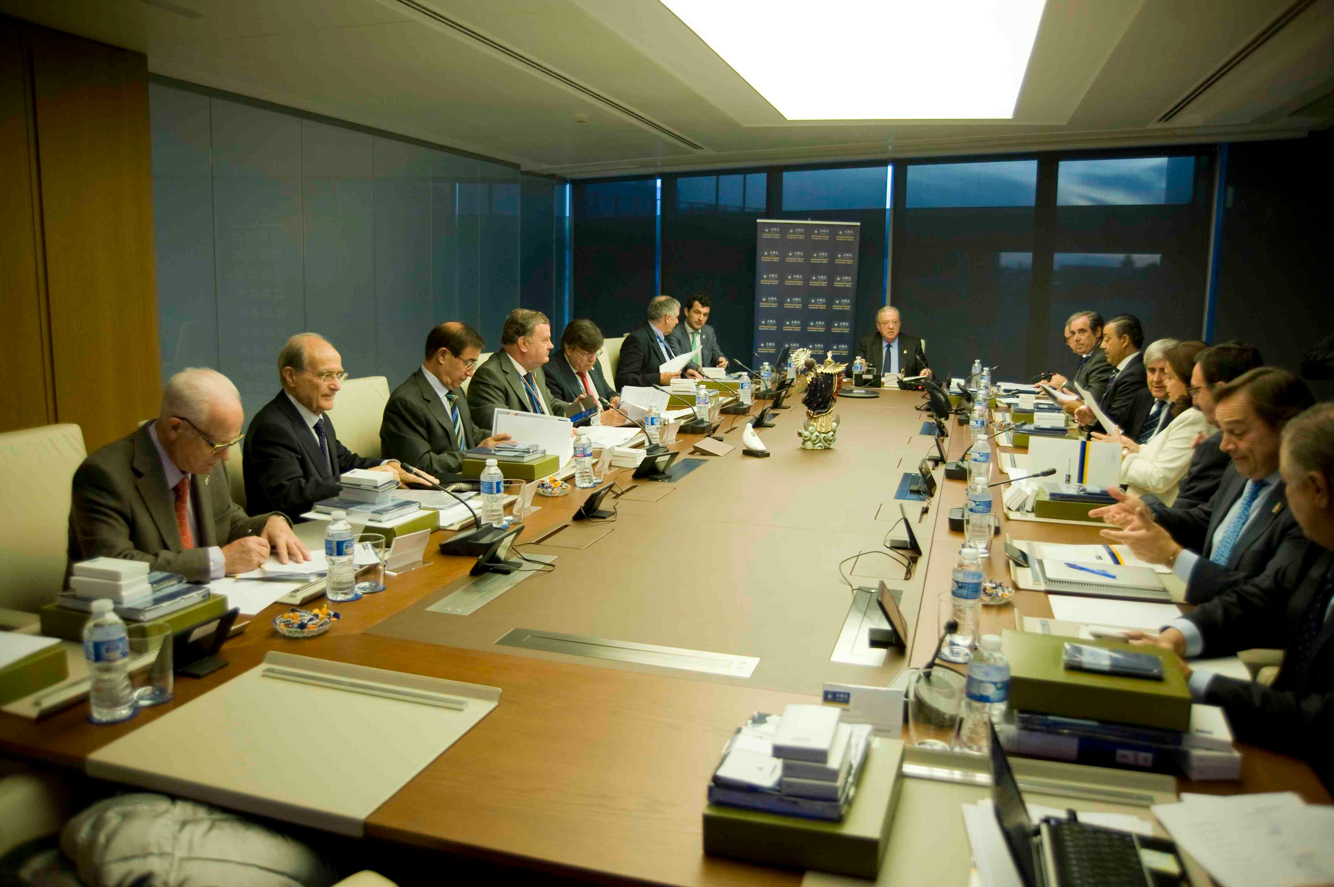 La Fundación A.M.A. aprueba 35 iniciativas científicas, formativas y solidarias para 2016 La Fundación A.M.A. aprueba 35 iniciativas científicas, formativas y solidarias para 2016