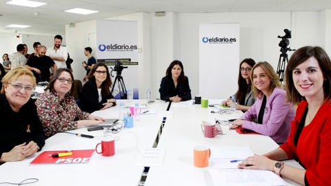 Pilar Marcos, del PP; &Aacute;ngeles &Aacute;lvarez, del PSOE; Sof&iacute;a Miranda, de Ciudadanos; Tania S&aacute;nchez, de Podemos; Sol S&aacute;nchez, de IU-Unidad Popular; y Natalia Prieto, de UPyD