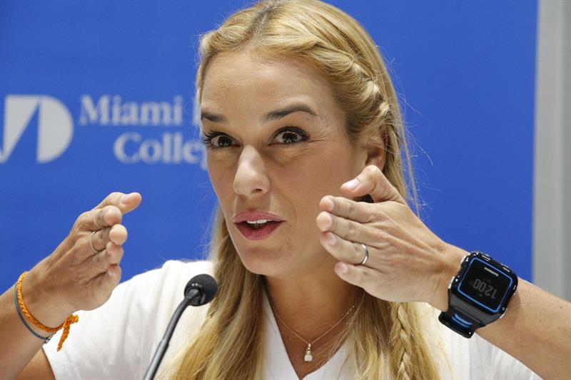 Lilian Tintori, mujer de Leopoldo López, en Más de uno: “Zapatero tiene que pronunciarse y reconocer que en Venezuela ha fracasado el diálogo” Lilian Tintori, mujer de Leopoldo López, en Más de uno: “Zapatero tiene que pronunciarse y reconocer que en Venezuela ha fracasado el diálogo”