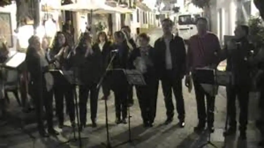 Coro Belenista de Marbella Coro Belenista de Marbella cantando en las calles de Marbella