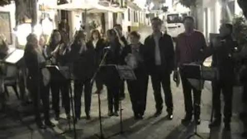 Coro Belenista de Marbella Coro Belenista de Marbella cantando en las calles de Marbella