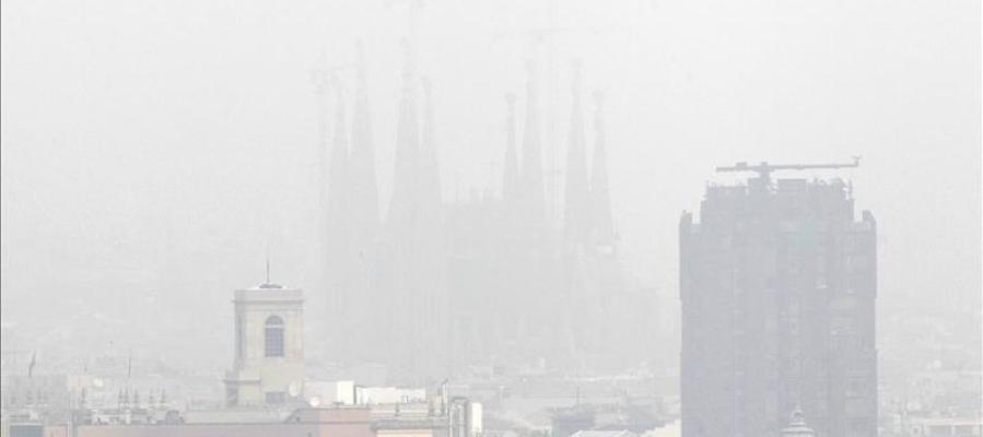 Vista de contaminación en Barcelona. Vista de contaminación en Barcelona.
