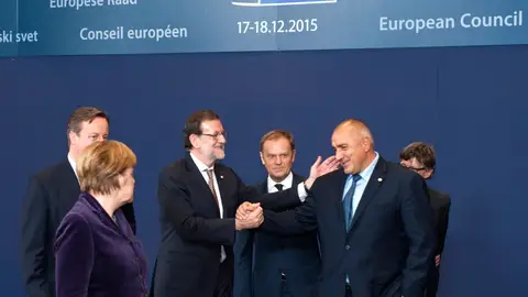 Los líderes de la UE, con Rajoy y Cameron. Los líderes de la UE, con Rajoy y Cameron.