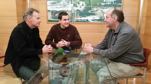 Raúl Gómez Samperio y José Manuel Holgado tercer volumen de su libro "Un Siglo con el Real Racing Club"