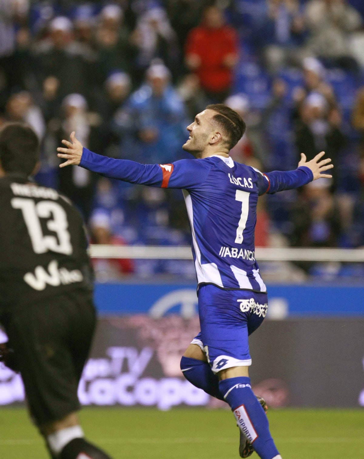Lucas Pérez, feliz, con Irvinin, con el cambio tras comer el turrón, con el elegante Barcia, con los canteranos y con ... las tertulias radiofónicas Lucas Pérez, feliz, con Irvinin, con el cambio tras comer el turrón, con el elegante Barcia, con los canteranos y con ... las tertulias radiofónicas
