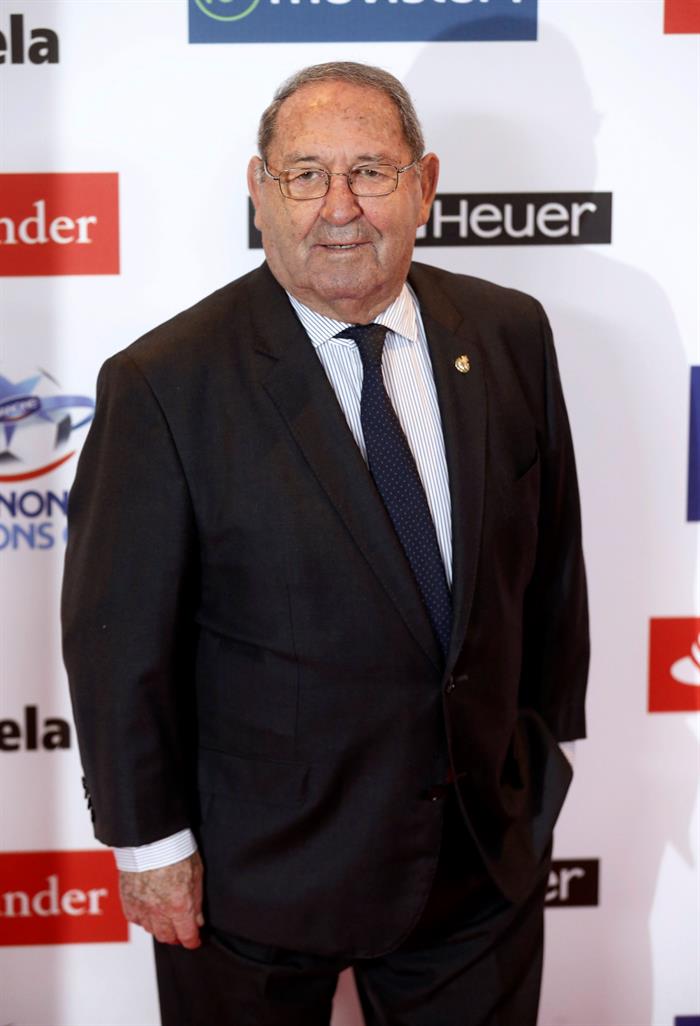 La Asamblea del Real Madrid elige a Paco Gento como nuevo presidente de honor La Asamblea del Real Madrid elige a Paco Gento como nuevo presidente de honor