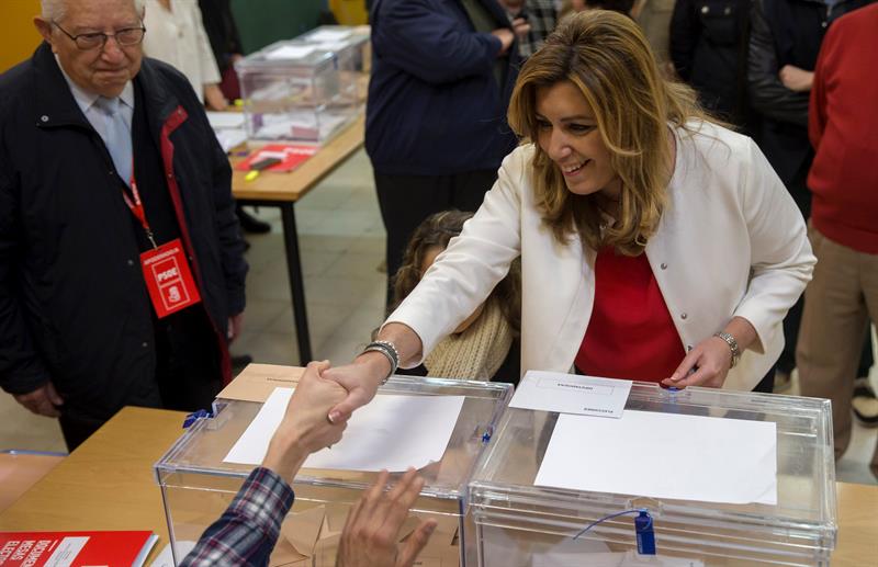 Susana Díaz cree que las elecciones van a ser "clave" para la historia de España Susana Díaz cree que las elecciones van a ser "clave" para la historia de España