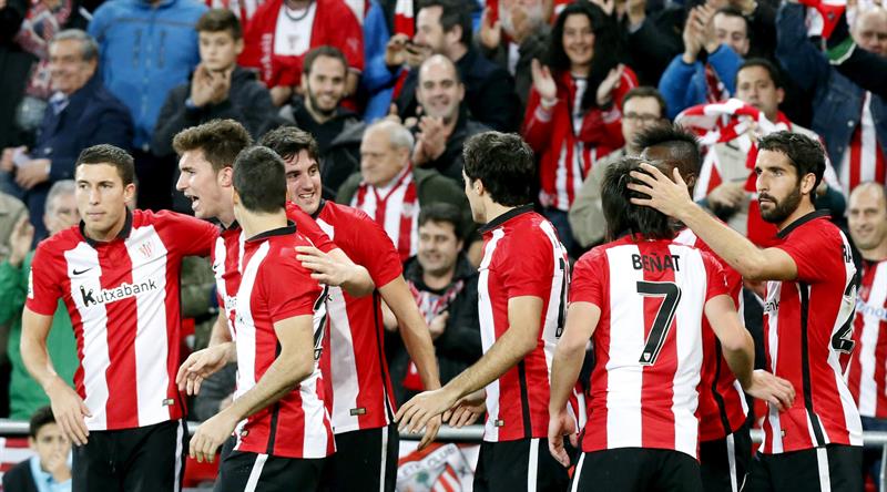 Athletic 2 - 0 Levante. El Athletic se acerca a Europa Athletic 2 - 0 Levante. El Athletic se acerca a Europa