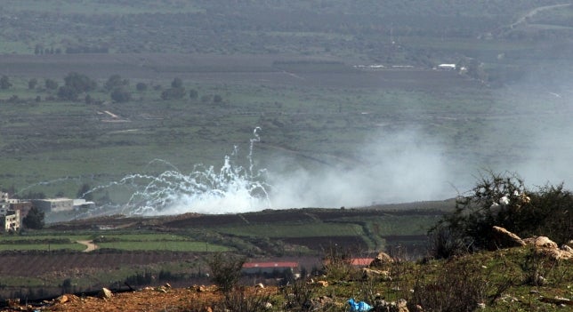 Israel bombardea zonas del sur del Líbano tras el lanzamiento de tres cohetes Israel bombardea zonas del sur del Líbano tras el lanzamiento de tres cohetes