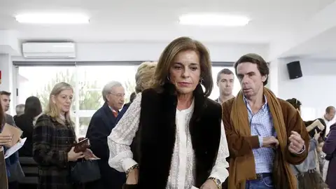 José María Aznar y Ana Botella acuden a votar José María Aznar y Ana Botella acuden a votar