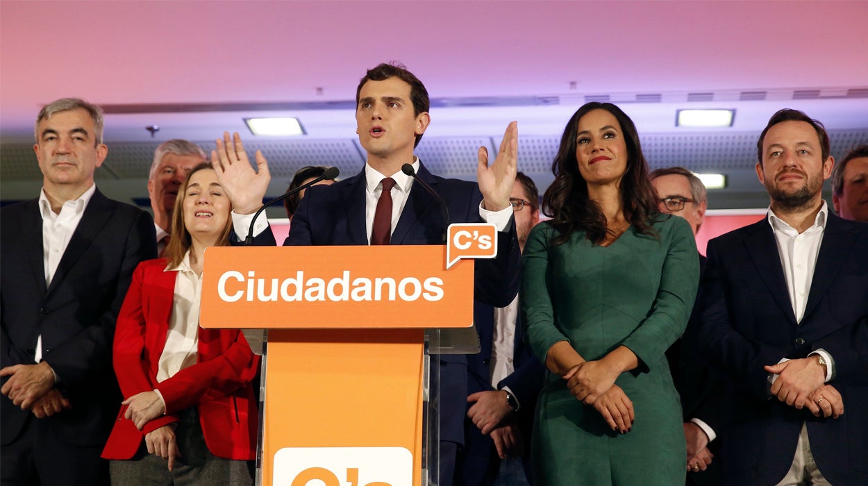 Albert Rivera: "Vamos a pensar más en España que en nuestro partido" Albert Rivera: "Vamos a pensar más en España que en nuestro partido"
