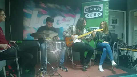 Susana Pedreira - Superoito El grupo Superoito en Onda Cero Pontevedra