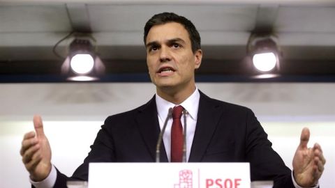 El secretario general del PSOE, Pedro S&aacute;nchez, comparece en Ferraz