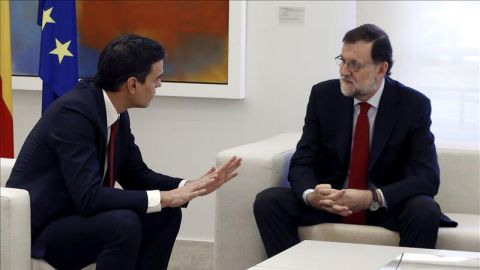 Pedro S&aacute;nchez y Mariano Rajoy reunidos en el Palacio de La Moncloa