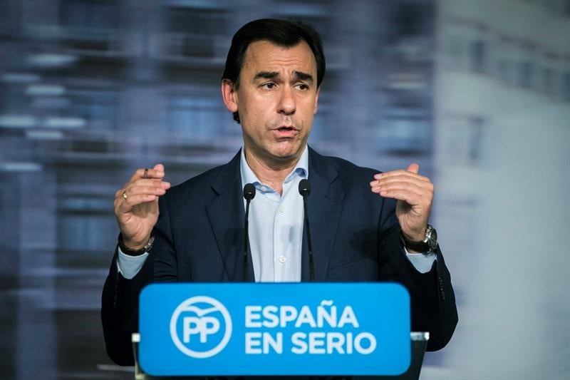 Fernando Martínez Maillo: "Cifuentes es presente y futuro del PP de Madrid, y ya veremos si de más" Fernando Martínez Maillo: "Cifuentes es presente y futuro del PP de Madrid, y ya veremos si de más"