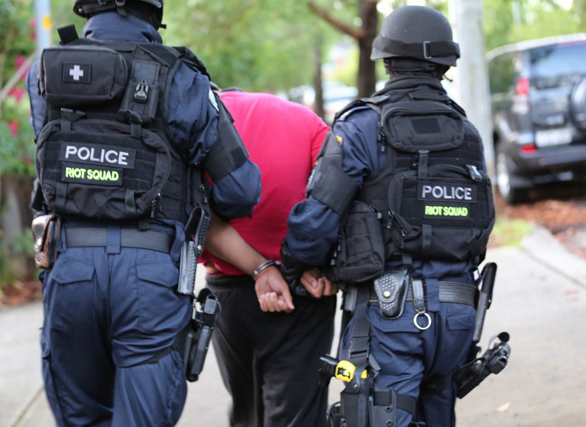 Detienen a dos presuntos yihadistas en Sídney como parte de un gran operativo Detienen a dos presuntos yihadistas en Sídney como parte de un gran operativo