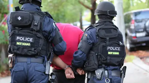 Detenidos en Australia dos yihadistas. Detenidos en Australia dos yihadistas.