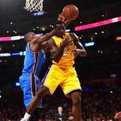 Ibaka, en acción ante los Lakers