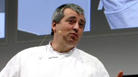Aitor Basabe en una charla