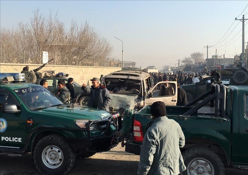 Un civil muerto en un atentado suicida contra la OTAN cerca del aeropuerto en Kabul Un civil muerto en un atentado suicida contra la OTAN cerca del aeropuerto en Kabul