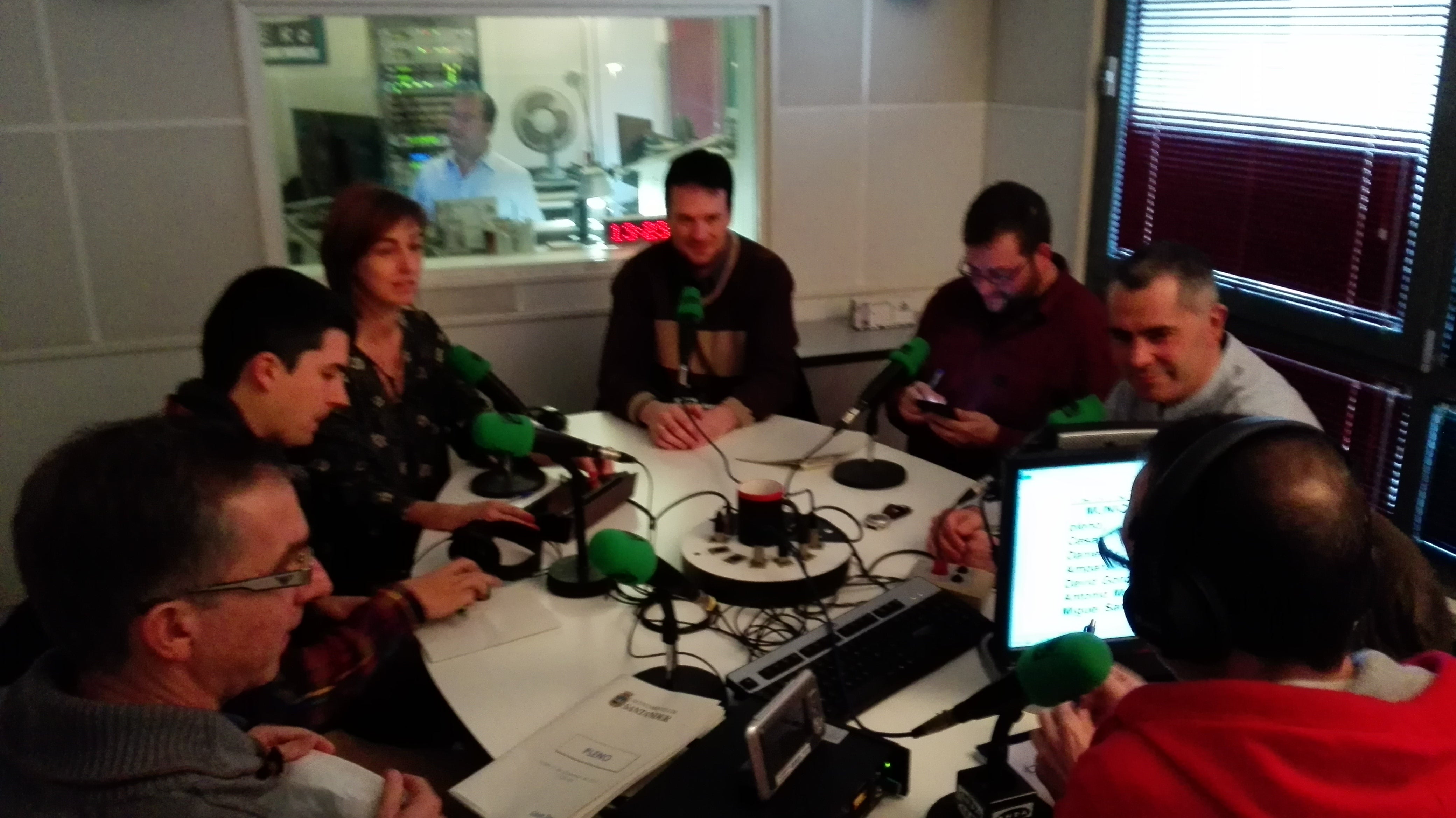 Cantabria en la Onda. Tertulia de Portavoces Municipales 28/12/2015 Cantabria en la Onda. Tertulia de Portavoces Municipales 28/12/2015
