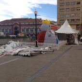 Destrozos a causa del viento en Gijón