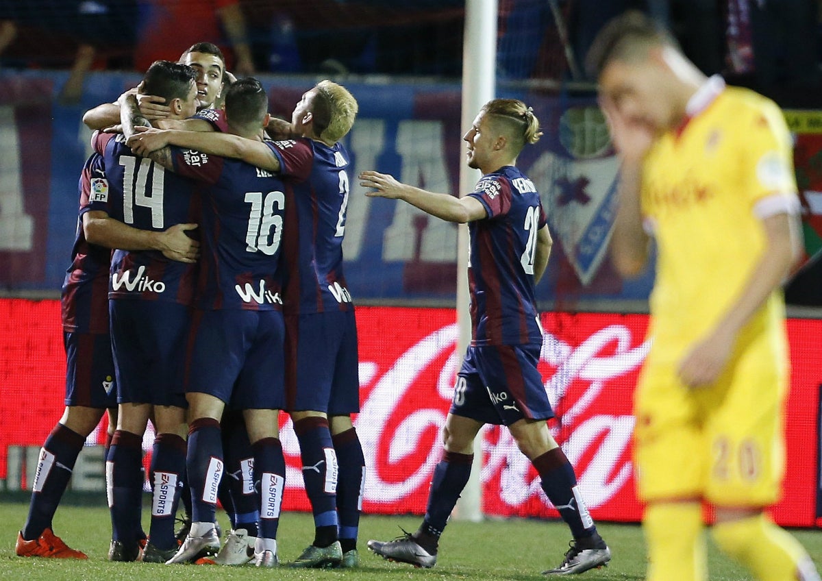 El Eibar termina feliz el año tras ganar al Sporting en casa El Eibar termina feliz el año tras ganar al Sporting en casa