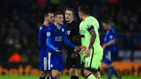 Momento del partido entre el Leicester City y el Manchester City