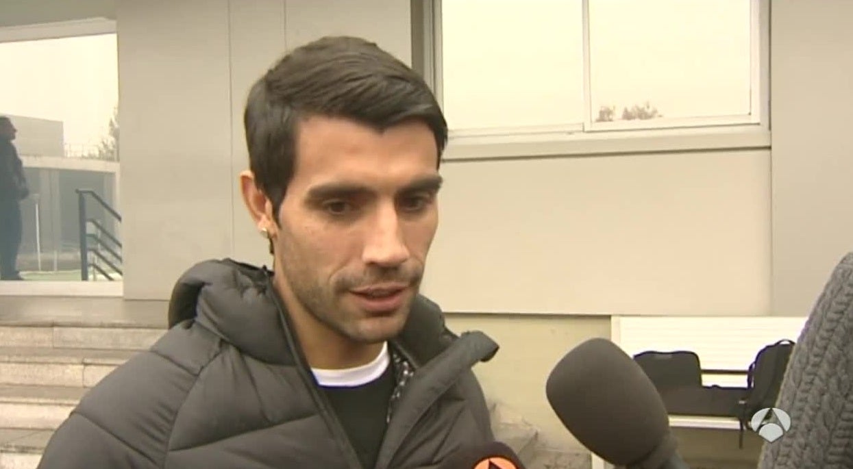 Augusto Fernández firma por el Atlético de Madrid por lo que resta de temporada y tres más Augusto Fernández firma por el Atlético de Madrid por lo que resta de temporada y tres más