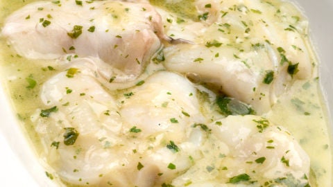 Karlos Argui&ntilde;ano en tu cocina - Kokotxas de bacalao en salsa