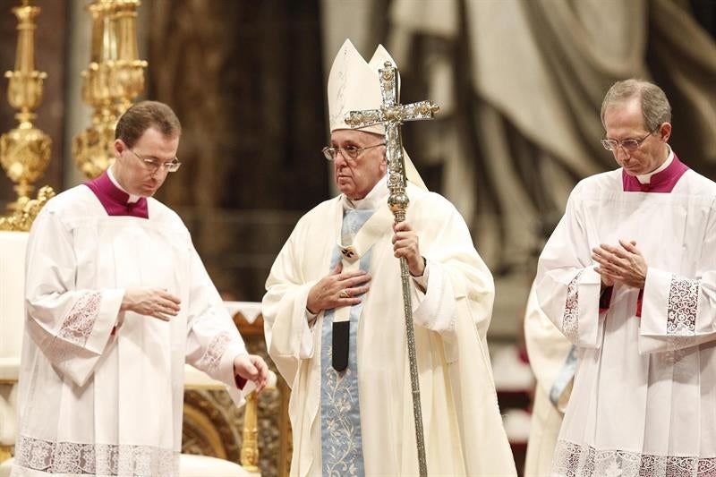 El Papa alerta del "río de miseria", violencia y opresión que inunda el mundo El Papa alerta del "río de miseria", violencia y opresión que inunda el mundo