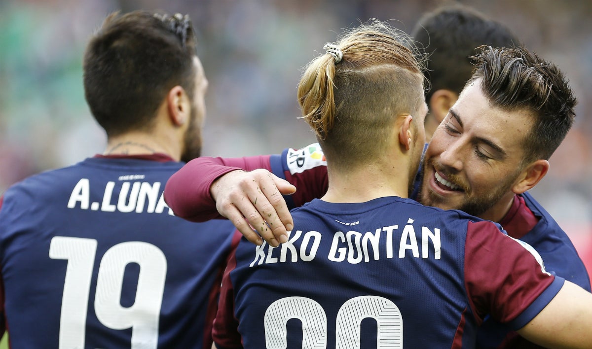 Victoria del Eibar frente al Betis que lleva casi 4 meses sin ganar en casa Victoria del Eibar frente al Betis que lleva casi 4 meses sin ganar en casa