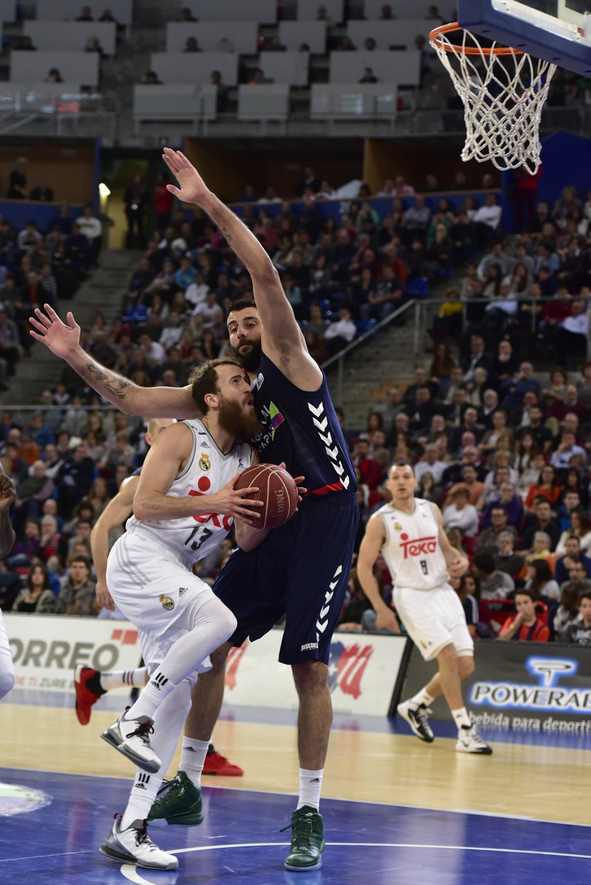 Baloncesto: El Baskonia quiere asegurarse el pase a costa del Real Madrid Baloncesto: El Baskonia quiere asegurarse el pase a costa del Real Madrid