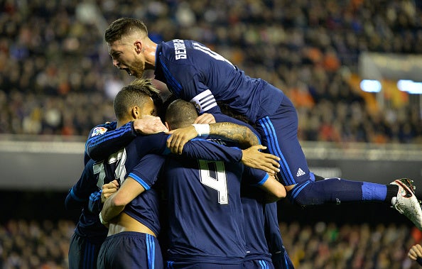 Valencia 2 - 2 Real Madrid. El Real Madrid deja escapar otra opción en Mestalla Valencia 2 - 2 Real Madrid. El Real Madrid deja escapar otra opción en Mestalla