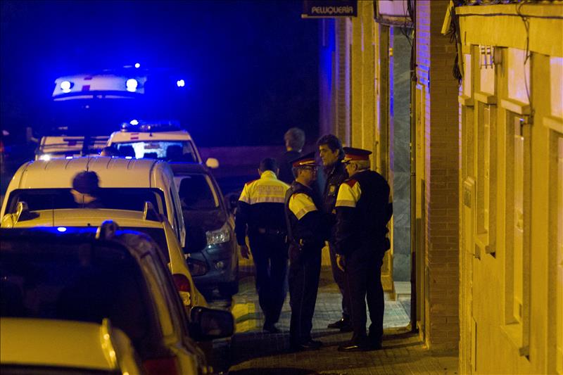 Dos muertos en un tiroteo en una vivienda de Terrassa Dos muertos en un tiroteo en una vivienda de Terrassa
