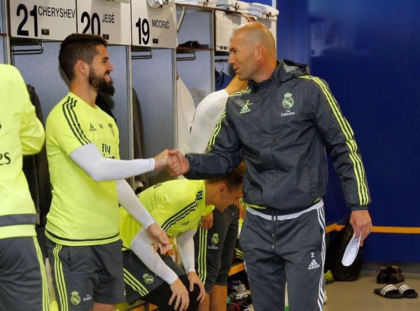 Isco y Zidane renovarán próximamente su contrato con el Real Madrid Isco y Zidane renovarán próximamente su contrato con el Real Madrid