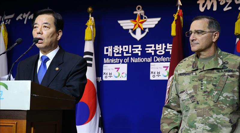 Seúl, Tokio y Washington se unen para hacer frente al desafío nuclear de Pyongyang Seúl, Tokio y Washington se unen para hacer frente al desafío nuclear de Pyongyang