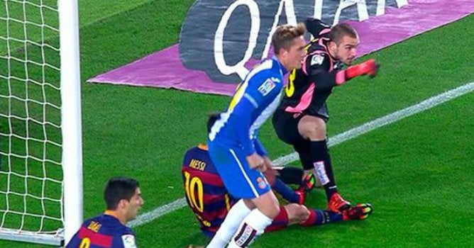Pau López, sobre su pisotón a Messi: "En ningún momento voy a hacer daño" Pau López, sobre su pisotón a Messi: "En ningún momento voy a hacer daño"