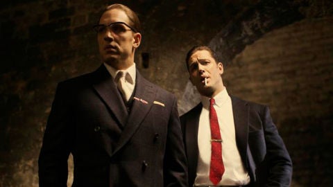 Frame de la pel&iacute;cula Legend con Tom Hardy
