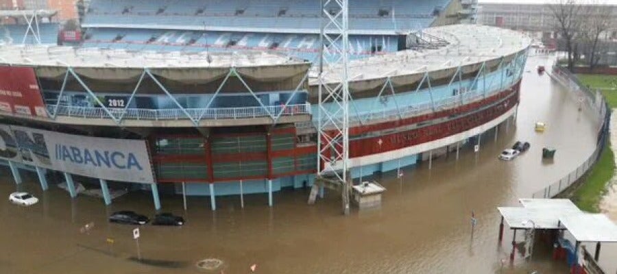 El estadio de Balaídos inundado por el temporal.