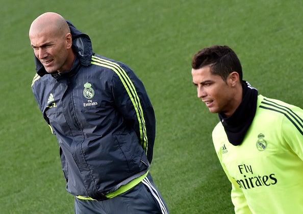 Cristiano Ronaldo vuelve a entrenarse con el equipo; Pepe y Bale, ausentes Cristiano Ronaldo vuelve a entrenarse con el equipo; Pepe y Bale, ausentes