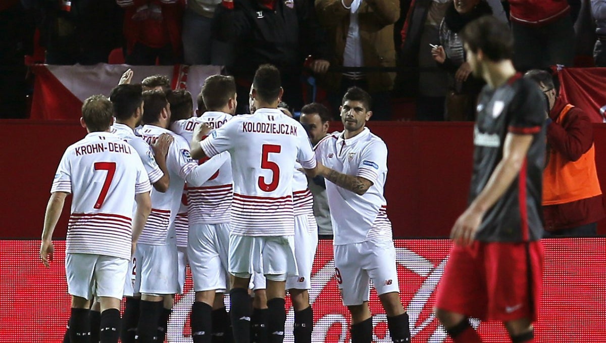 Sevilla 2 - 0 Athletic. El Sevilla continúa con su racha triunfal en el Pizjuán Sevilla 2 - 0 Athletic. El Sevilla continúa con su racha triunfal en el Pizjuán