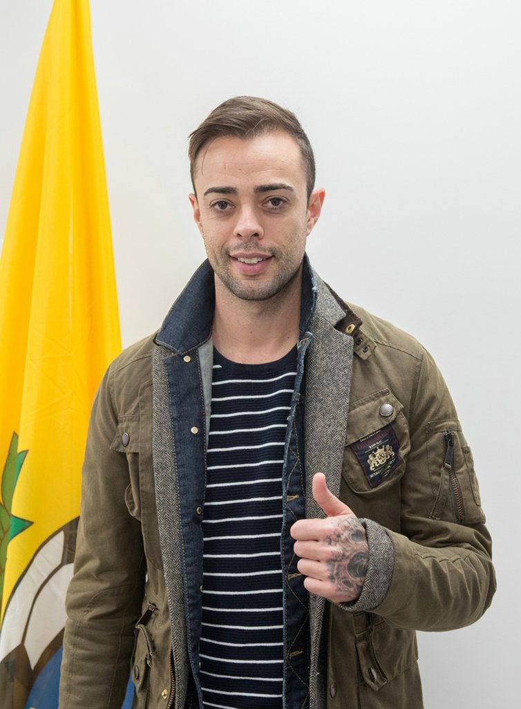 Dani Benítez: "Tengo asumido los posibles insultos en los campos" Dani Benítez: "Tengo asumido los posibles insultos en los campos"